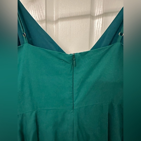 Emerald Green Dress: Size Small - Picture 10 of 12